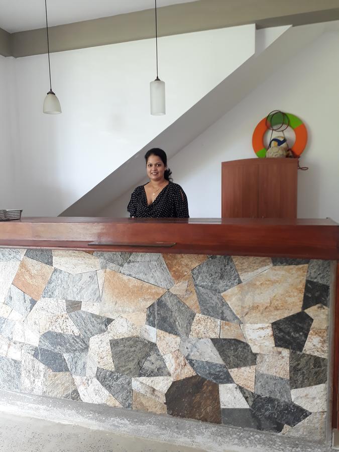Traveller'S Home Hotel Tissamaharama Kültér fotó
