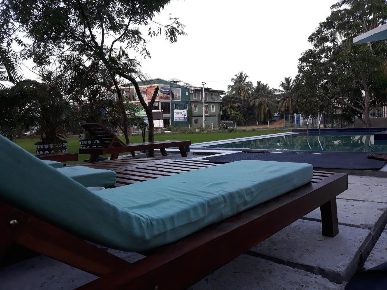 Traveller'S Home Hotel Tissamaharama Kültér fotó