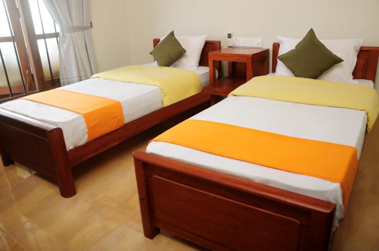 Traveller'S Home Hotel Tissamaharama Kültér fotó